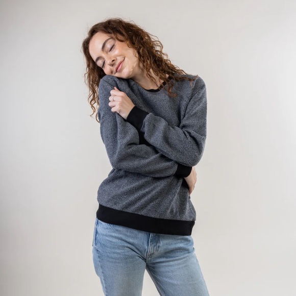 Feat Womens BlanketBlend Crewneck - Picture 2 of 11